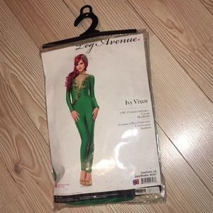 Poison ivy Halloween costume 🍃💚